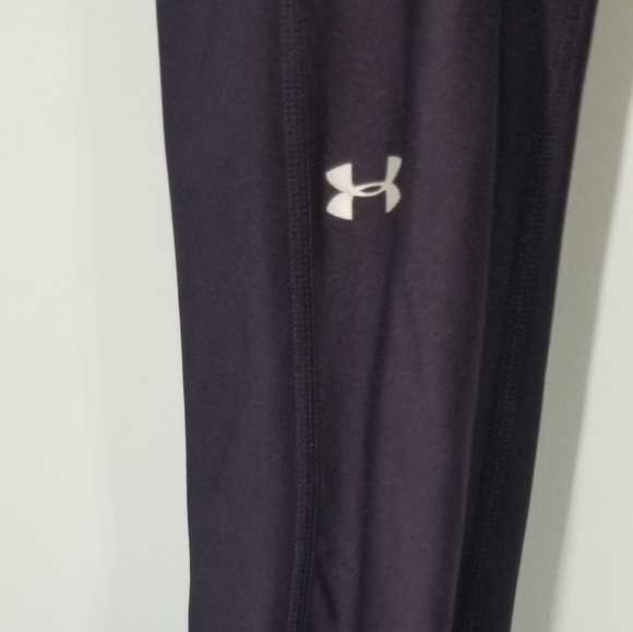 Under Armour Leggings Purple w/ White Hemline Trim and Logo on Leg. EUC. Size S. - Picture 2 of 5